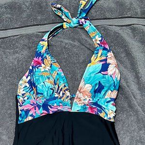 ONE piece halter style cupshe swimwear